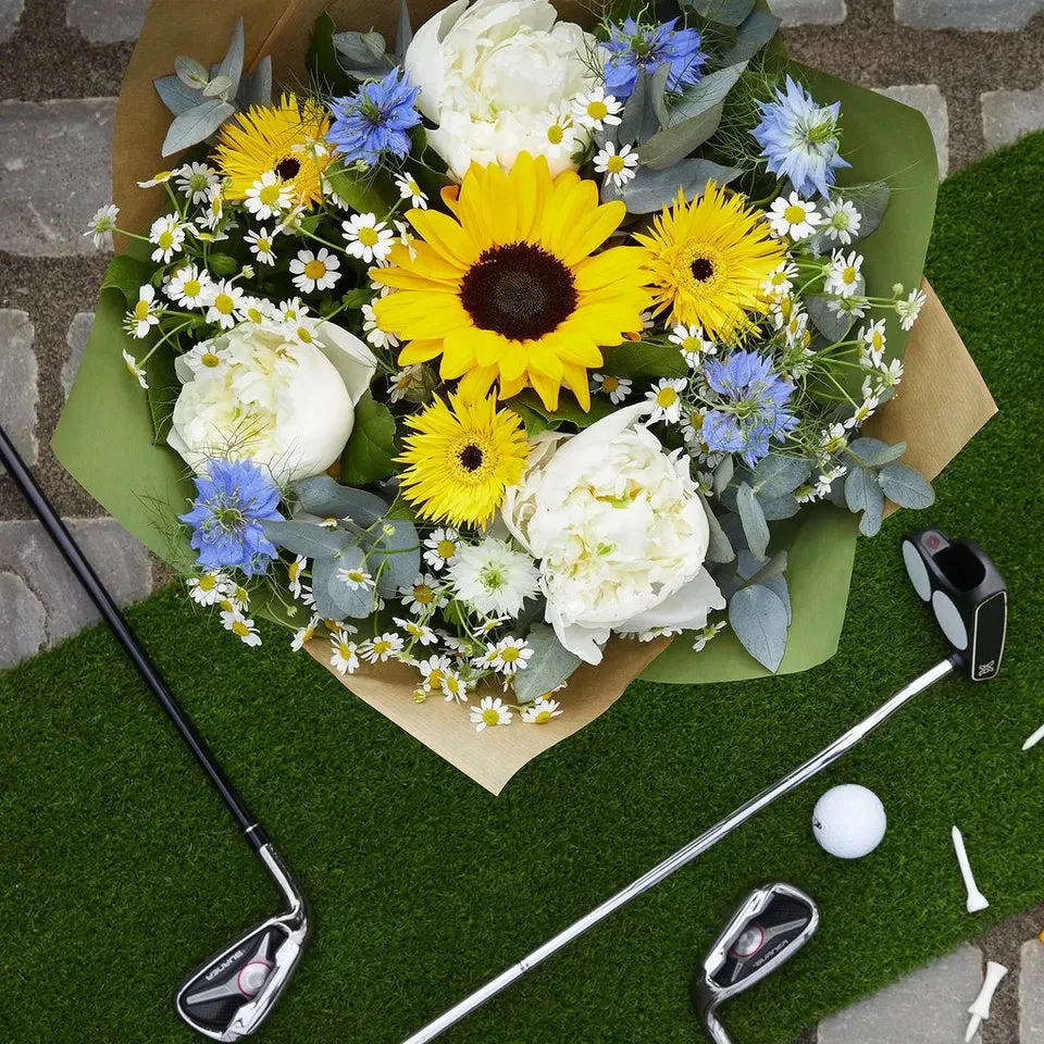 Hand-Tied Bouquet - Image 4