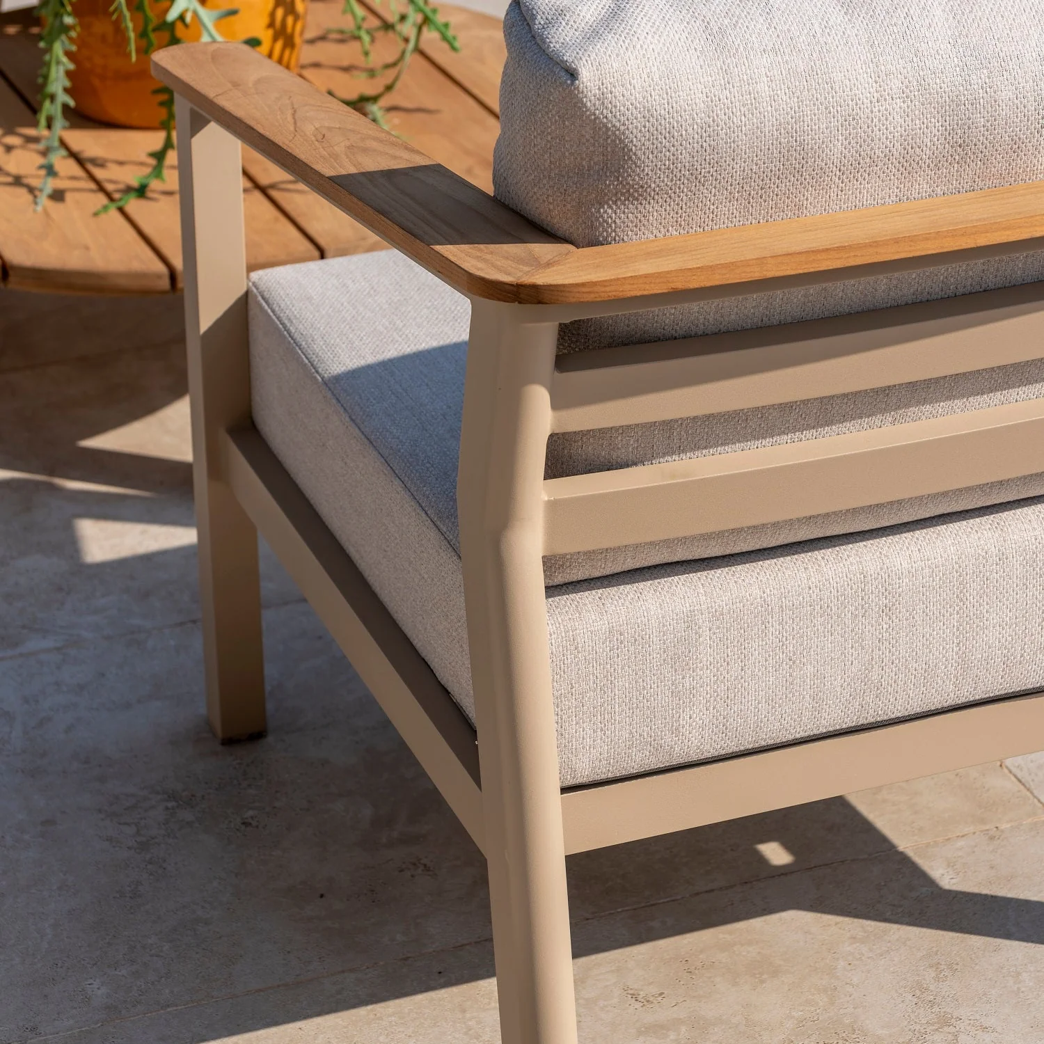 Olivia Modular Lounge Set with Monroe Coffee Tables - Image 5